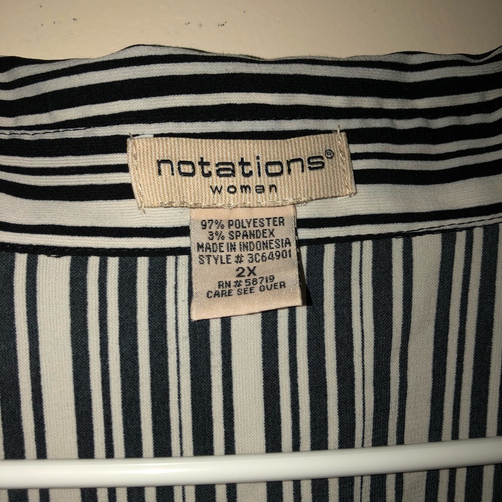 Button-up - Picture 6 of 6